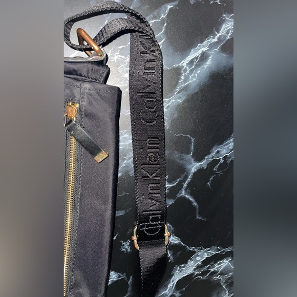 CALVIN KLEIN Handbag Black Nylon Crossbody Calvin Klein Print on Strap AUTHENTIC - Picture 16 of 16